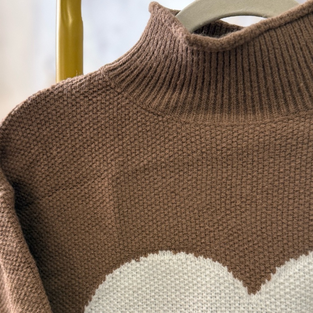 Heart Pattern Brown Sweater - Picture 4 of 9